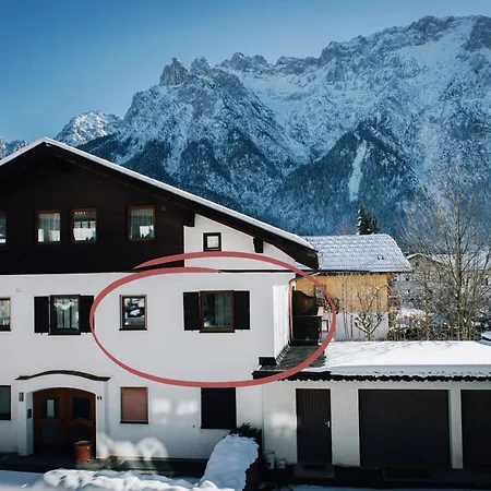 Karwendelsuite - 5 Sterne Mit Bestem Bergblick, Zentrumsnah & Ruhig Gelegen, Familienfreundlich