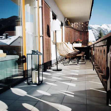 Apartment Karwendelsuite - 5 Sterne Mit Bestem Bergblick, Zentrumsnah&ruhig Gelegen, Familienfreundlich Mittenwald