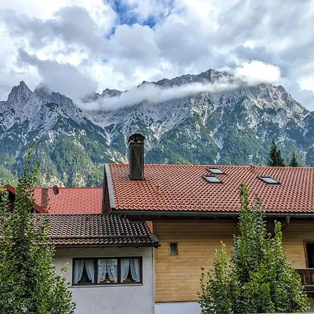 Karwendelsuite - 5 Sterne Mit Bestem Bergblick, Zentrumsnah&ruhig Gelegen, Familienfreundlich Apartment *
